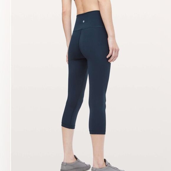 Lululemon Wunder Under Crop (Hi-Rise) Leggings Luxtreme 21" True Navy Size 4 - Picture 1 of 12